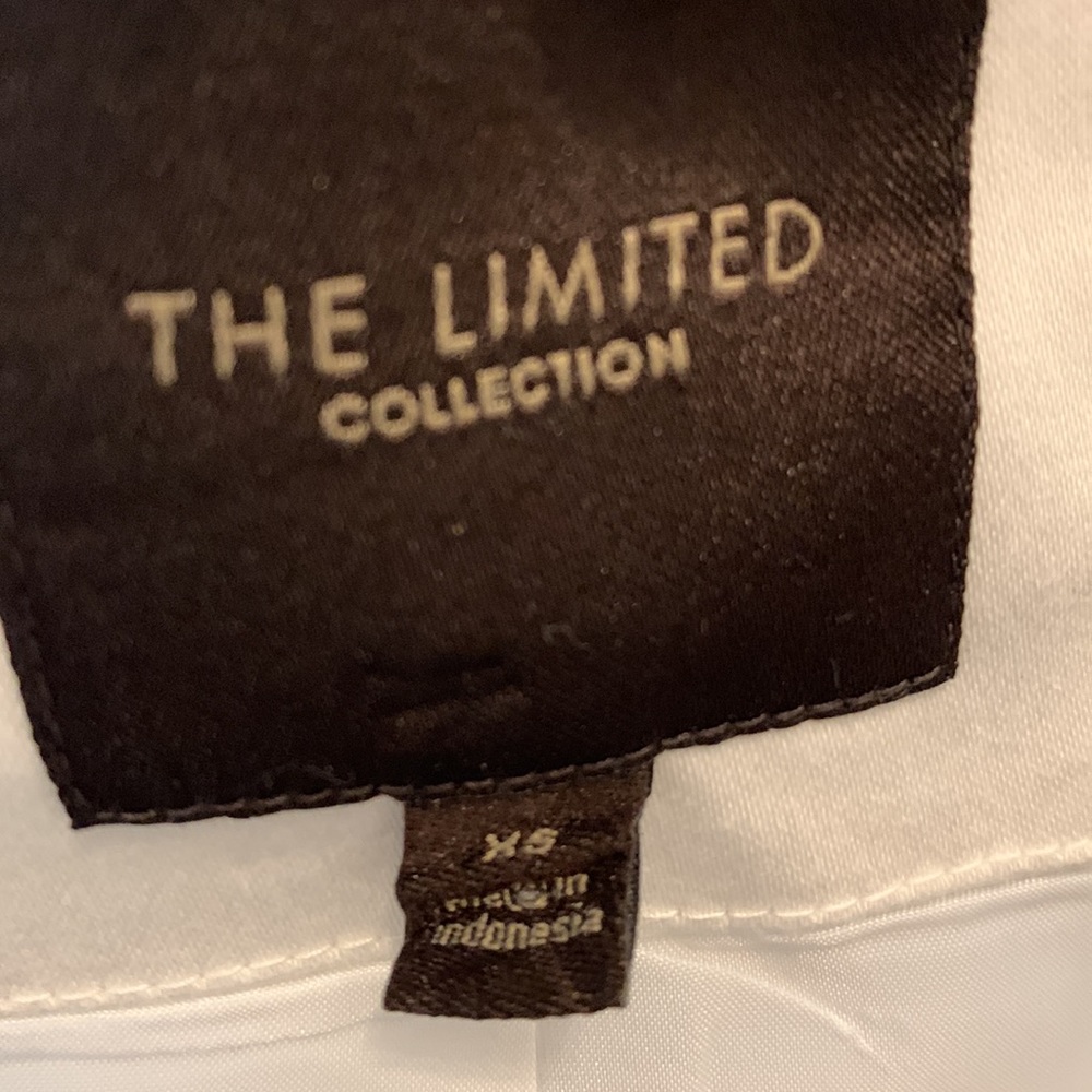Three quarter sleeve white jacket/blazer from Limited. Sz XS - Picture 6 of 6